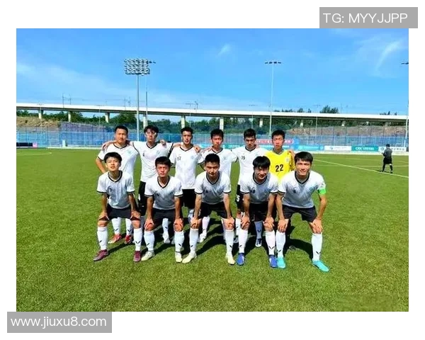 大连港足球明星的辉煌历程与未来展望：从绿茵场到荣耀之路